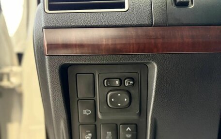 Toyota Land Cruiser Prado 150 рестайлинг 2, 2016 год, 4 070 000 рублей, 33 фотография