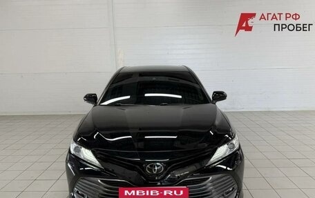 Toyota Camry, 2019 год, 3 270 000 рублей, 2 фотография