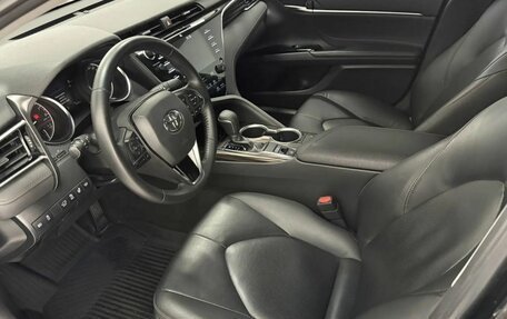 Toyota Camry, 2019 год, 3 270 000 рублей, 18 фотография