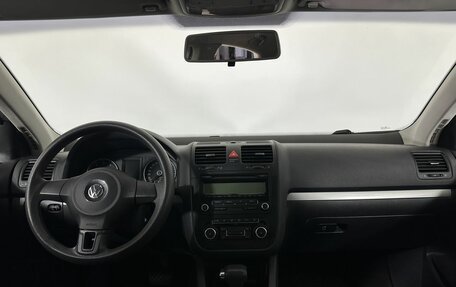 Volkswagen Jetta VI, 2010 год, 390 000 рублей, 7 фотография