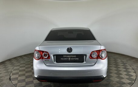 Volkswagen Jetta VI, 2010 год, 390 000 рублей, 3 фотография