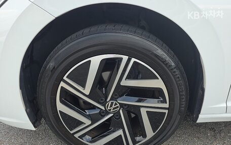 Volkswagen Jetta VII, 2022 год, 1 590 000 рублей, 20 фотография