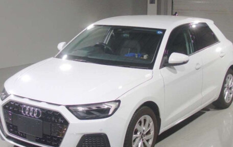 Audi A1, 2024 год, 1 750 000 рублей, 1 фотография