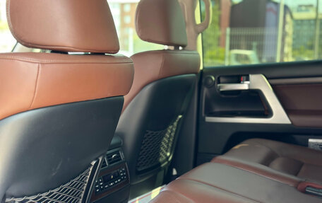 Toyota Land Cruiser 200, 2016 год, 5 825 000 рублей, 18 фотография