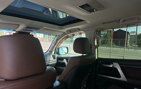 Toyota Land Cruiser 200, 2016 год, 5 825 000 рублей, 16 фотография
