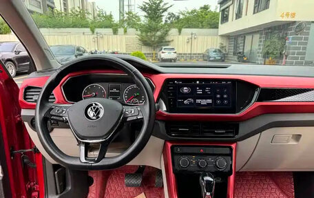 Volkswagen T-Cross I, 2022 год, 1 410 555 рублей, 11 фотография