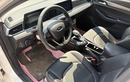 Ford Escort, 2022 год, 950 000 рублей, 8 фотография