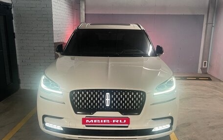 Lincoln Aviator II, 2020 год, 5 400 000 рублей, 2 фотография