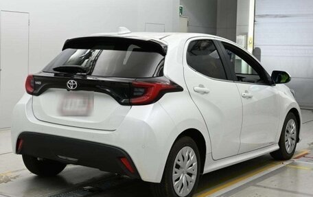 Toyota Yaris, 2024 год, 1 100 000 рублей, 5 фотография