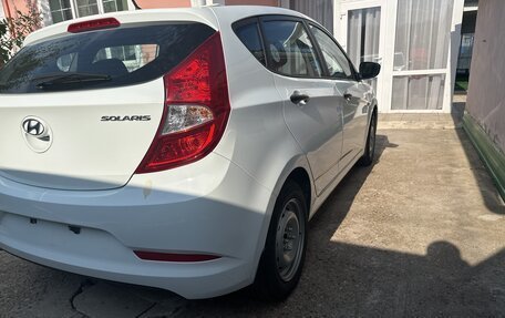 Hyundai Solaris II рестайлинг, 2015 год, 1 200 000 рублей, 4 фотография