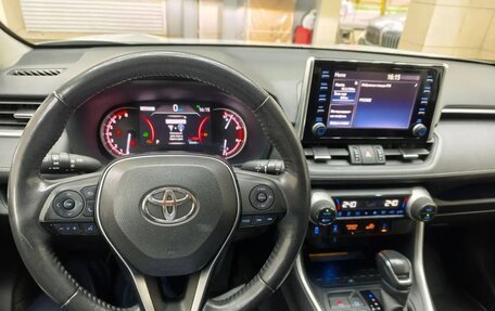 Toyota RAV4, 2021 год, 3 900 000 рублей, 14 фотография