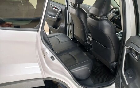 Toyota RAV4, 2021 год, 3 900 000 рублей, 17 фотография