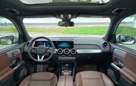 Mercedes-Benz GLB, 2023 год, 2 390 000 рублей, 7 фотография