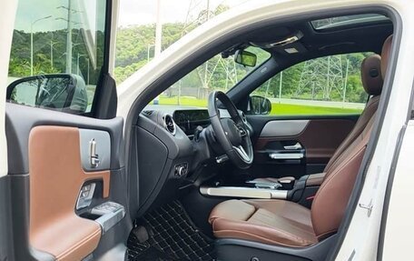 Mercedes-Benz GLB, 2023 год, 2 390 000 рублей, 9 фотография