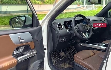Mercedes-Benz GLB, 2023 год, 2 390 000 рублей, 8 фотография