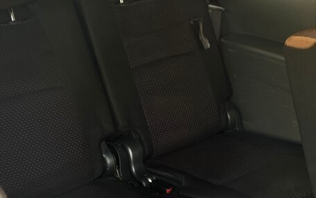Toyota ISis I, 2010 год, 1 299 000 рублей, 14 фотография