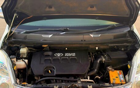 Toyota ISis I, 2010 год, 1 299 000 рублей, 18 фотография