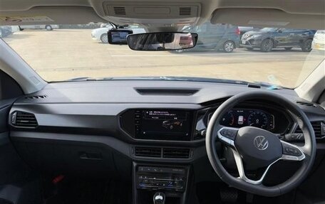Volkswagen T-Cross I, 2023 год, 1 100 000 рублей, 10 фотография
