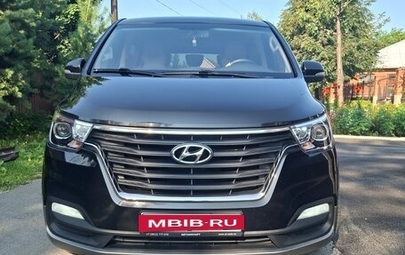 Hyundai H-1 II рестайлинг, 2021 год, 3 570 000 рублей, 2 фотография