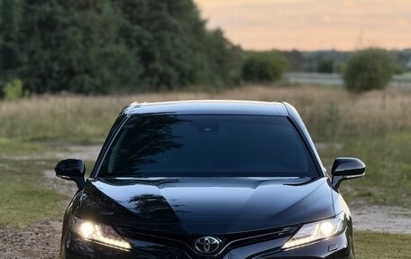 Toyota Camry, 2019 год, 2 800 000 рублей, 1 фотография