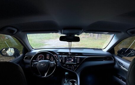 Toyota Camry, 2019 год, 2 800 000 рублей, 7 фотография