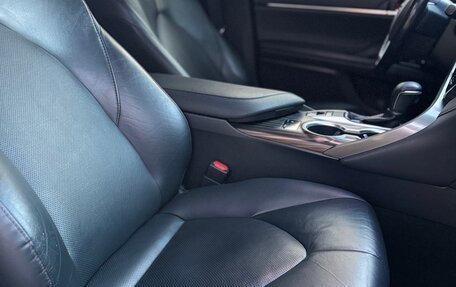 Toyota Camry, 2019 год, 2 800 000 рублей, 9 фотография