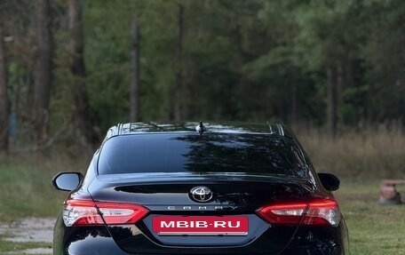 Toyota Camry, 2019 год, 2 800 000 рублей, 4 фотография
