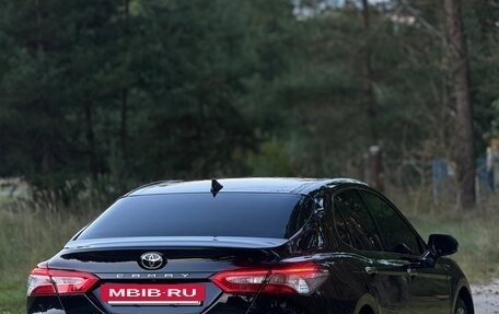 Toyota Camry, 2019 год, 2 800 000 рублей, 3 фотография