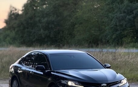 Toyota Camry, 2019 год, 2 800 000 рублей, 2 фотография