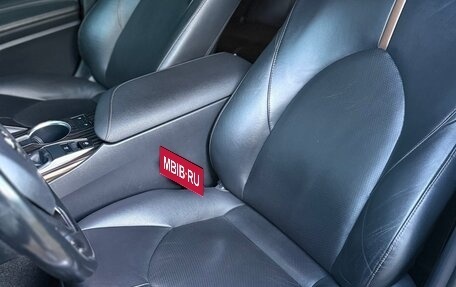 Toyota Camry, 2019 год, 2 800 000 рублей, 8 фотография