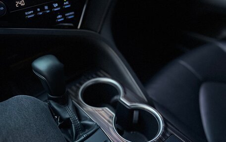 Toyota Camry, 2019 год, 2 800 000 рублей, 14 фотография