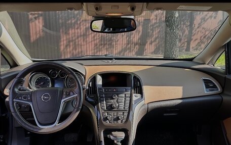 Opel Astra J, 2014 год, 700 000 рублей, 2 фотография