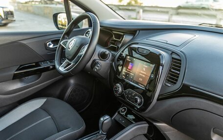 Renault Kaptur I рестайлинг, 2021 год, 1 628 000 рублей, 36 фотография
