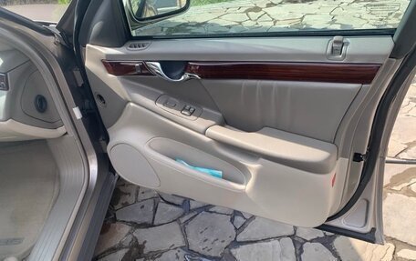 Cadillac DeVille VIII, 2004 год, 2 800 000 рублей, 18 фотография