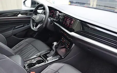 Volkswagen Passat B8 рестайлинг, 2023 год, 1 880 000 рублей, 11 фотография