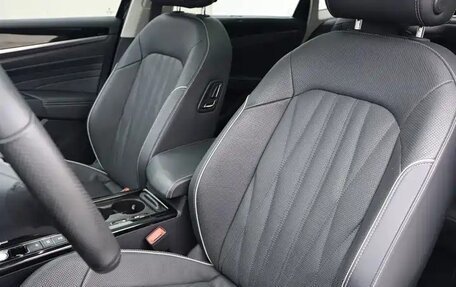 Volkswagen Passat B8 рестайлинг, 2023 год, 1 880 000 рублей, 17 фотография
