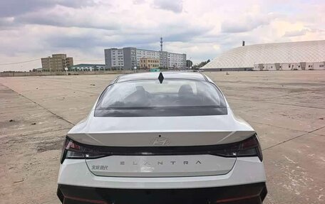 Hyundai Elantra, 2023 год, 1 290 000 рублей, 5 фотография