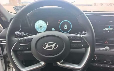 Hyundai Elantra, 2023 год, 1 290 000 рублей, 11 фотография