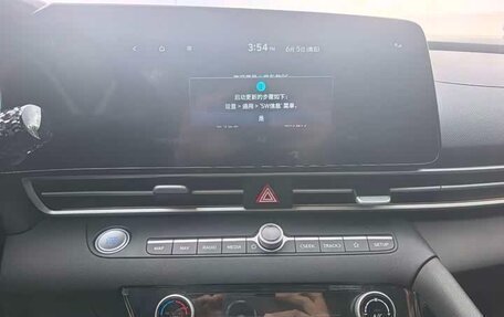 Hyundai Elantra, 2023 год, 1 290 000 рублей, 19 фотография