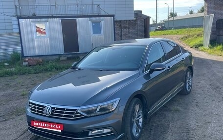 Volkswagen Passat B8 рестайлинг, 2017 год, 1 750 000 рублей, 2 фотография