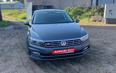 Volkswagen Passat B8 рестайлинг, 2017 год, 1 750 000 рублей, 8 фотография