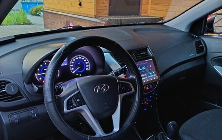Hyundai Solaris II рестайлинг, 2013 год, 790 000 рублей, 10 фотография