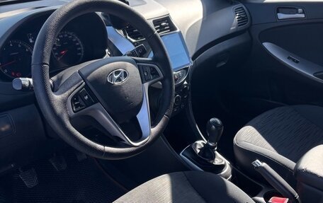 Hyundai Solaris II рестайлинг, 2015 год, 930 000 рублей, 15 фотография