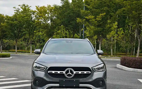 Mercedes-Benz GLA, 2022 год, 2 200 001 рублей, 2 фотография