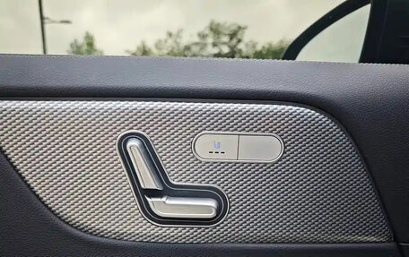 Mercedes-Benz GLA, 2022 год, 2 200 001 рублей, 12 фотография