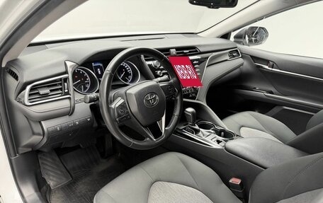 Toyota Camry, 2018 год, 2 247 000 рублей, 7 фотография