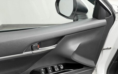 Toyota Camry, 2018 год, 2 247 000 рублей, 11 фотография
