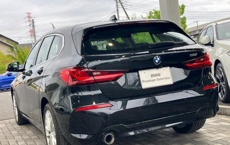 BMW 1 серия, 2020 год, 1 300 000 рублей, 5 фотография