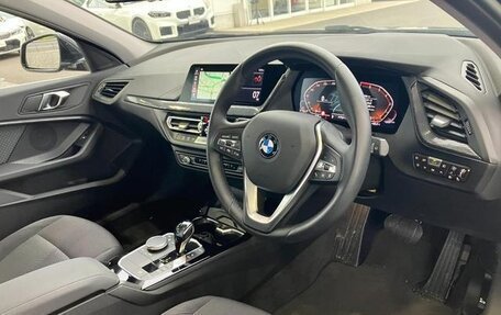 BMW 1 серия, 2020 год, 1 300 000 рублей, 9 фотография