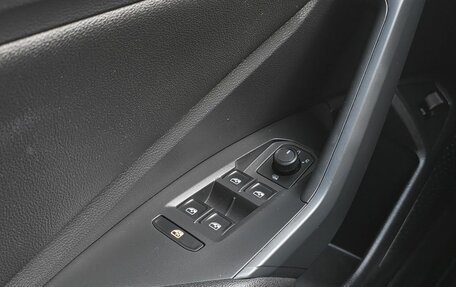 Volkswagen Jetta VII, 2020 год, 1 790 000 рублей, 16 фотография